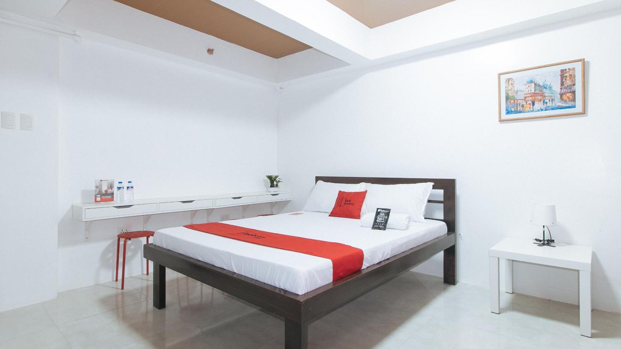 ホテル Reddoorz Near Ust Sampaloc マニラ市 エクステリア 写真
