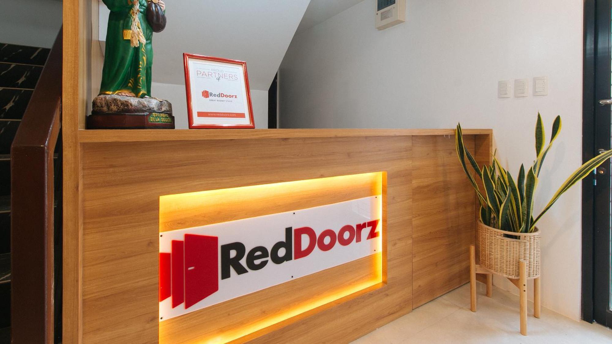 ホテル Reddoorz Near Ust Sampaloc マニラ市 エクステリア 写真